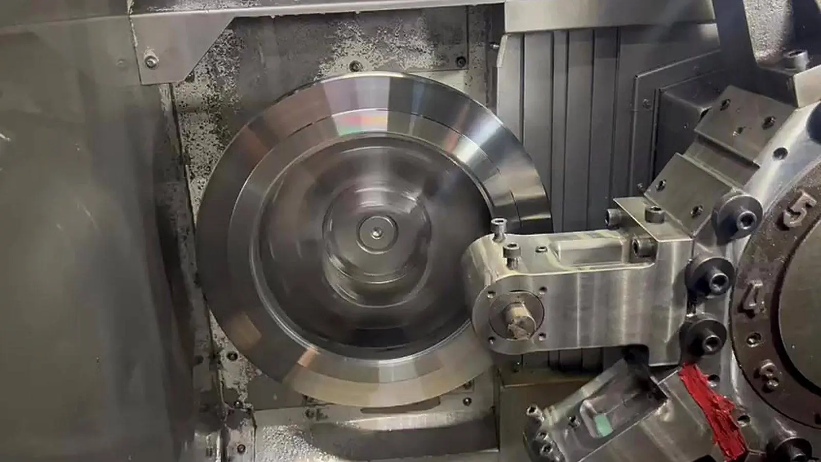 CNC tornada flanş işleme